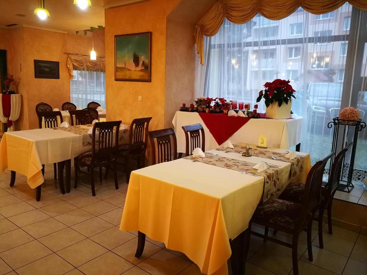 Hotel Mladost Lipany Exteriér fotografie