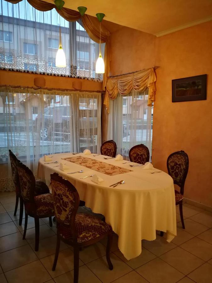 Hotel Mladost Lipany Exteriér fotografie