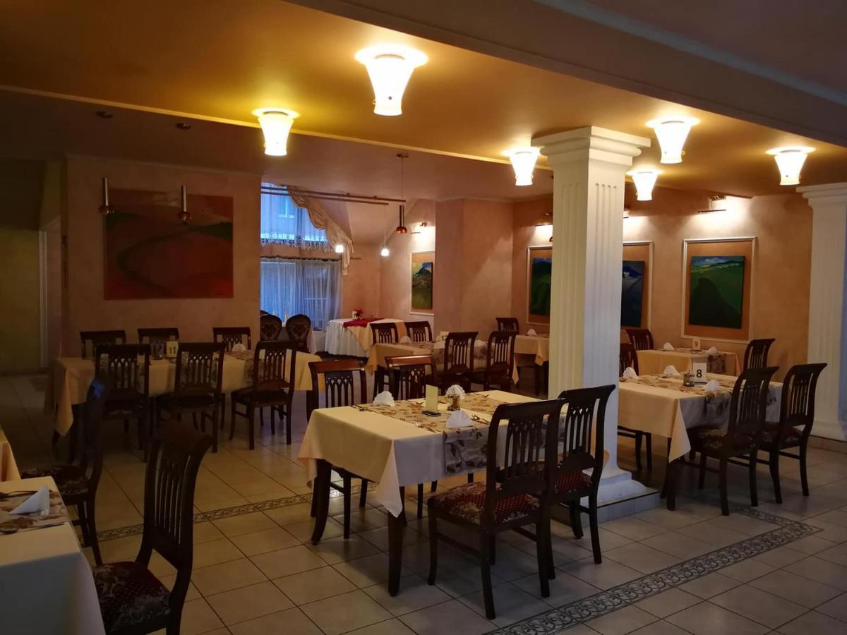 Hotel Mladost Lipany Exteriér fotografie